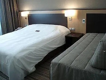 Отель Mercure Rouen Val De Reuil 4*