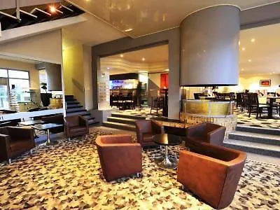 Mercure Rouen Val De Reuil Валь-де-Рёй