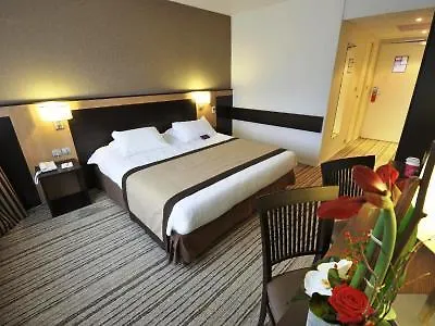 Отель Mercure Rouen Val De Reuil 4*