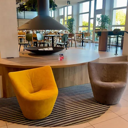 Mercure Rouen Val De Reuil Hotel 4*