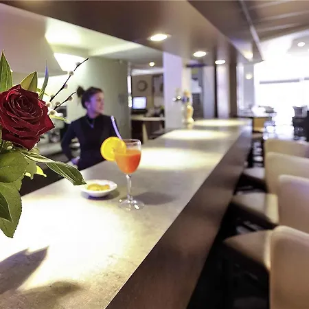 Mercure Rouen Val De Reuil Hotel