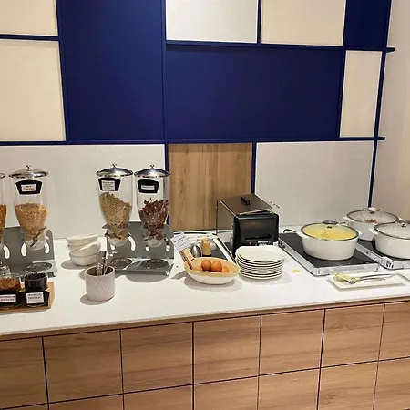 Hotel Mercure Rouen Val De Reuil 4*