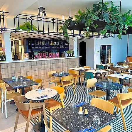 Hotell Mercure Rouen Val De Reuil 4*