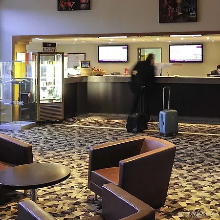 Mercure Rouen Val De Reuil Отель