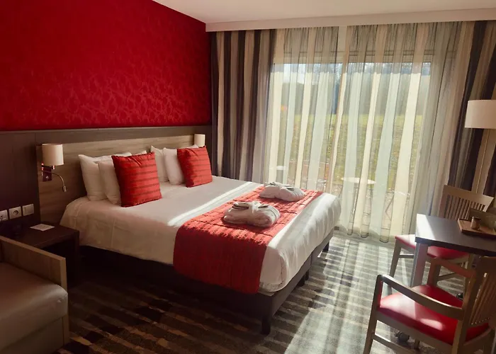 Hotel Mercure Rouen Val De Reuil 4*