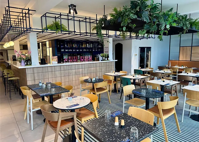 Hotel Mercure Rouen Val De Reuil 4*