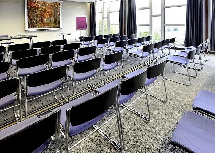 Hotel Mercure Rouen Val De Reuil 4*